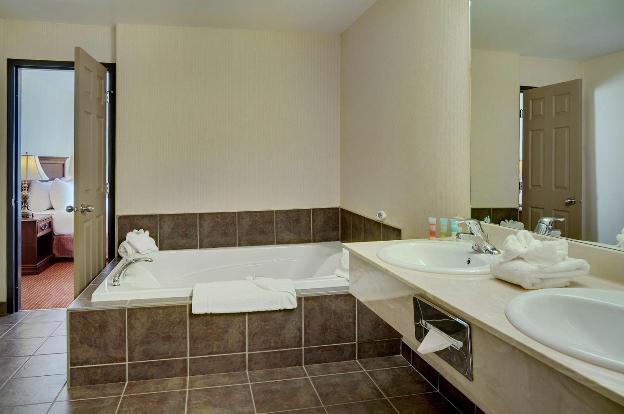 Coast Grimshaw Hotel & Suites Εξωτερικό φωτογραφία